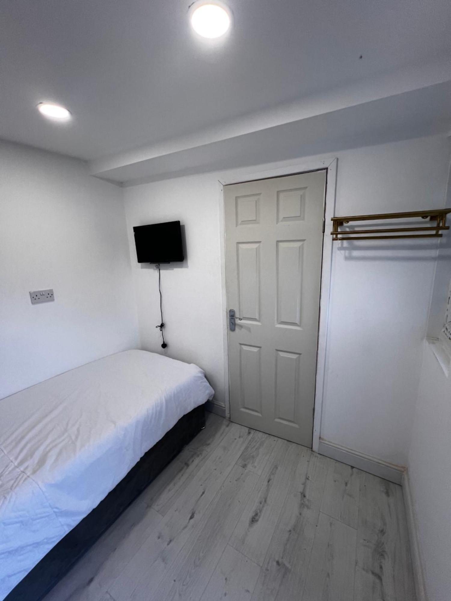 Lovely Ensuite Room In Corby Rockingham Ngoại thất bức ảnh